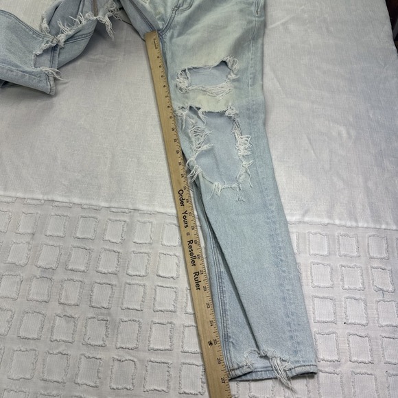 American Eagle Light Wash High Rise Skinny Strigid Mom Jeans sz 0 Distressed Rip - Picture 9 of 12